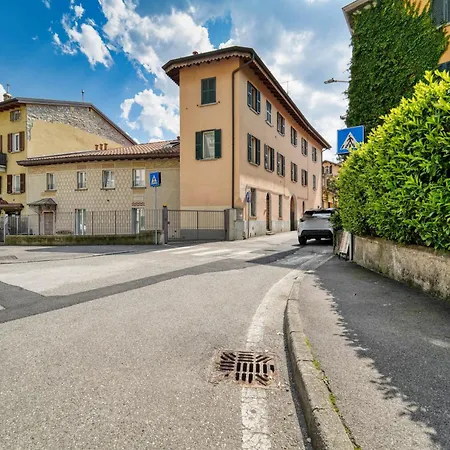 Casa Di Milo チェルノッビオ